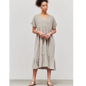Grade & gather tiered cotton midi dress small oversized peasant v neck green